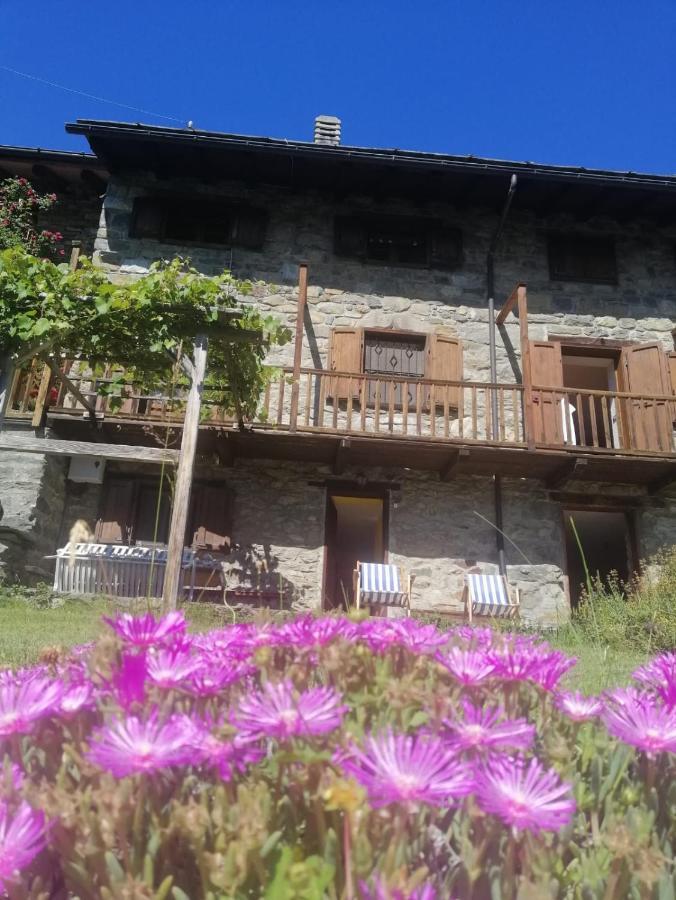 La Casa Di Martina Saint-Vincent Exterior photo